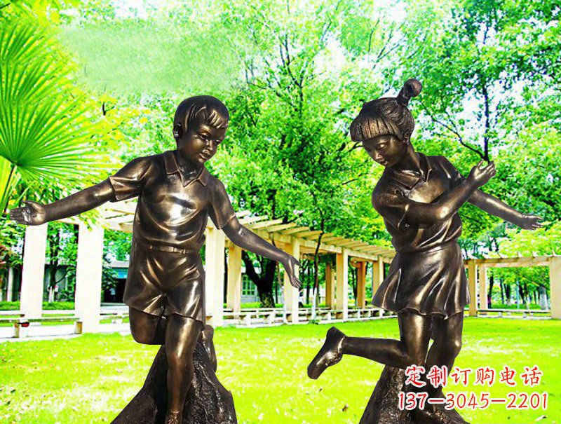 新乡编花篮人物公园校园儿童玻璃钢仿铜雕塑