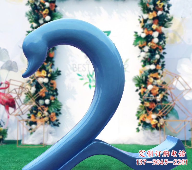 新乡玻璃钢爱心天鹅雕塑(右)