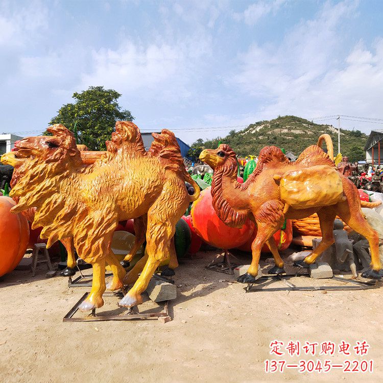 新乡玻璃钢彩绘仿真骆驼雕塑艺术之美的完美呈现
