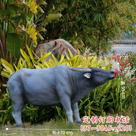 新乡玻璃钢水牛雕塑——象征力量的艺术作品
