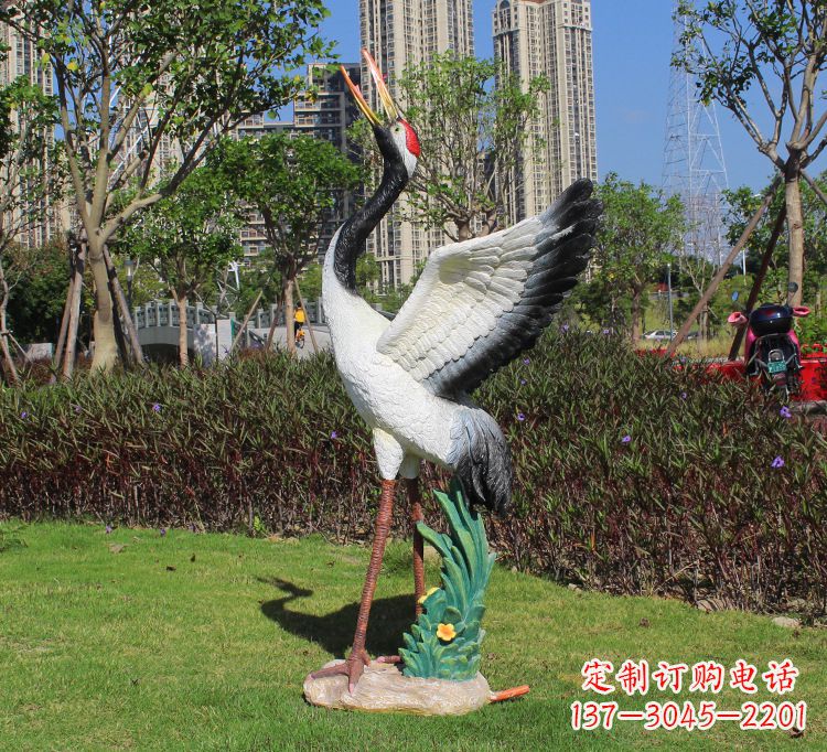 新乡仙鹤雕塑玻璃钢的艺术之美