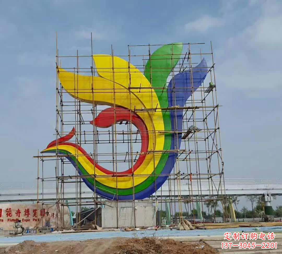 新乡不锈钢彩色凤凰雕塑传承文化,融合美感
