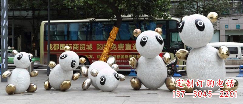 新乡不锈钢熊猫雕塑——传承中国文化精髓