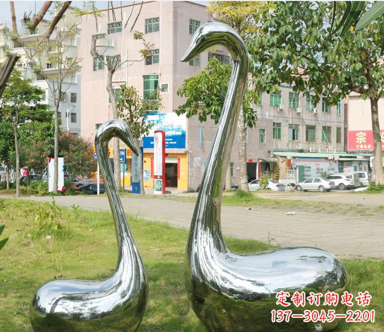 新乡不锈钢抽象动物雕塑2