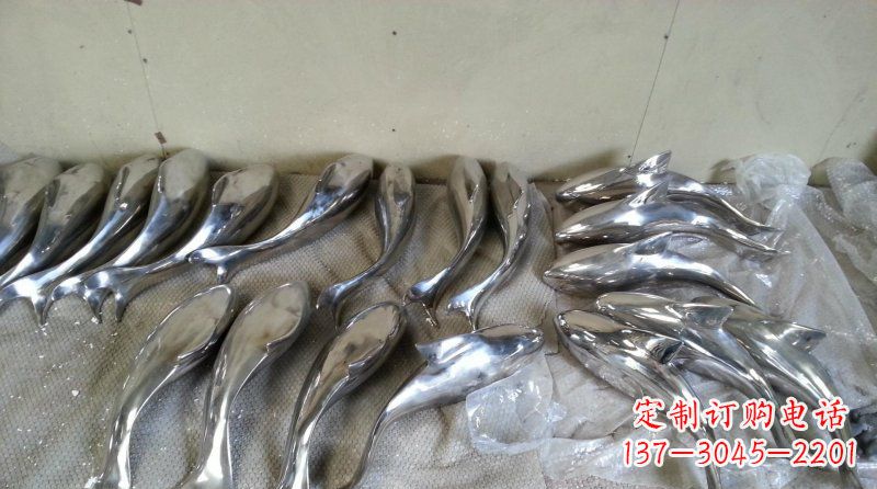 新乡不锈钢抽象鱼动物雕塑