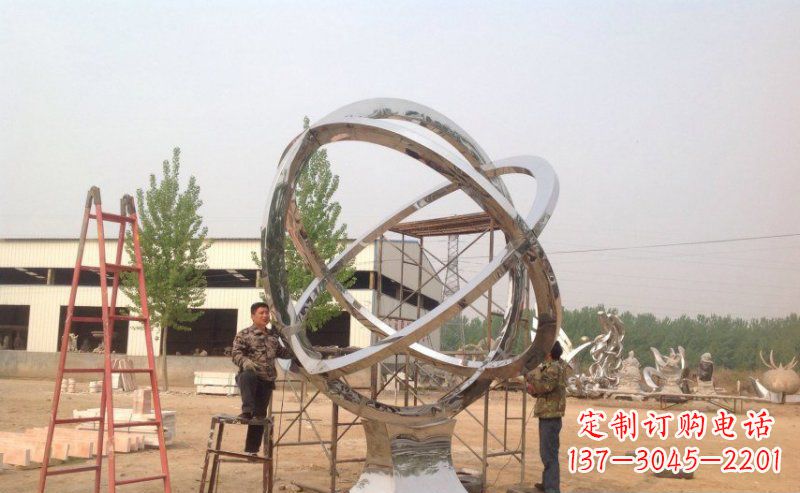 新乡不锈钢抽象圆环雕塑。