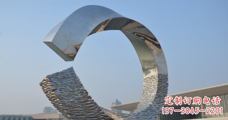 新乡不锈钢抽象圆环广场景观雕塑