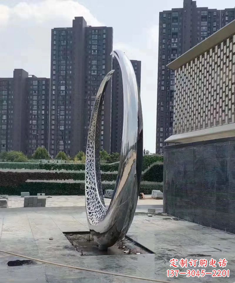 新乡精美不锈钢月亮雕塑