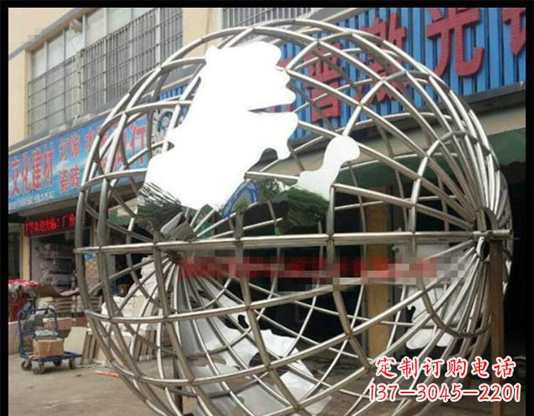 新乡纪念地球的不锈钢雕塑