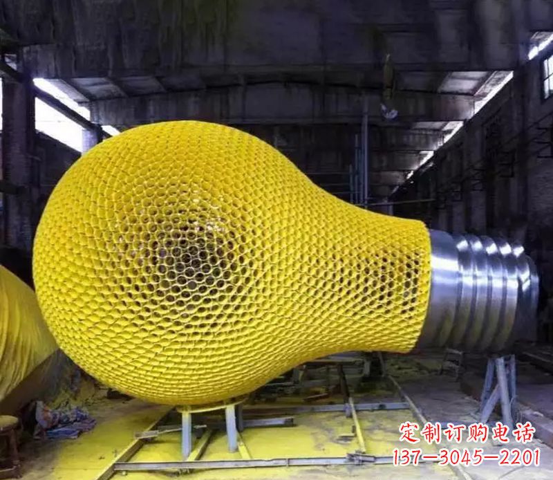 新乡新题目不锈钢灯泡雕塑精致的艺术珍品