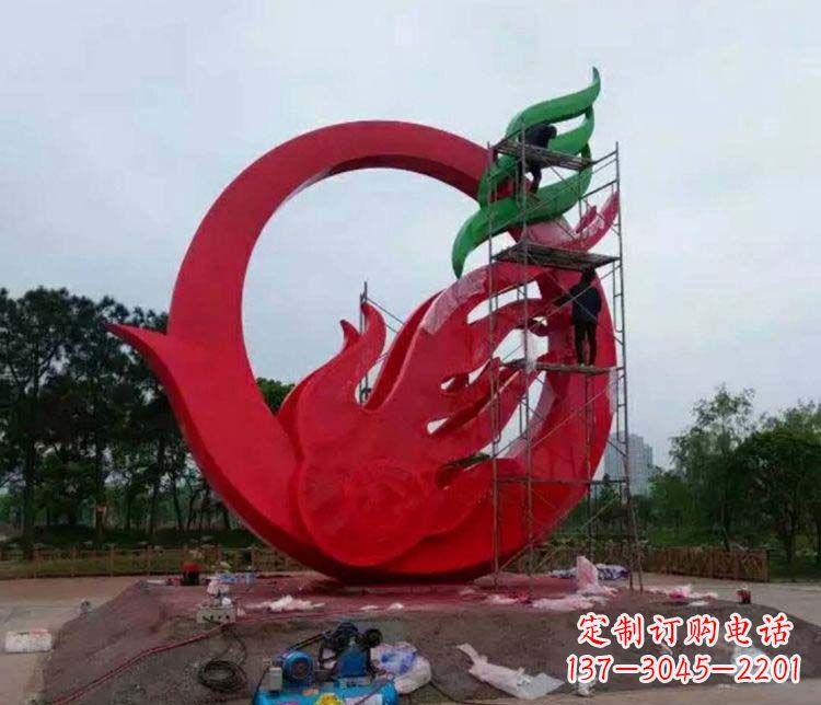 新乡不锈钢凤凰雕塑精美而又神秘