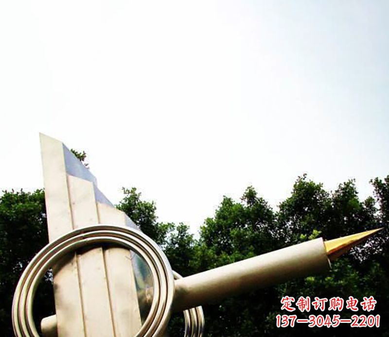 新乡不锈钢钢笔雕塑把简单的钢笔变成艺术品