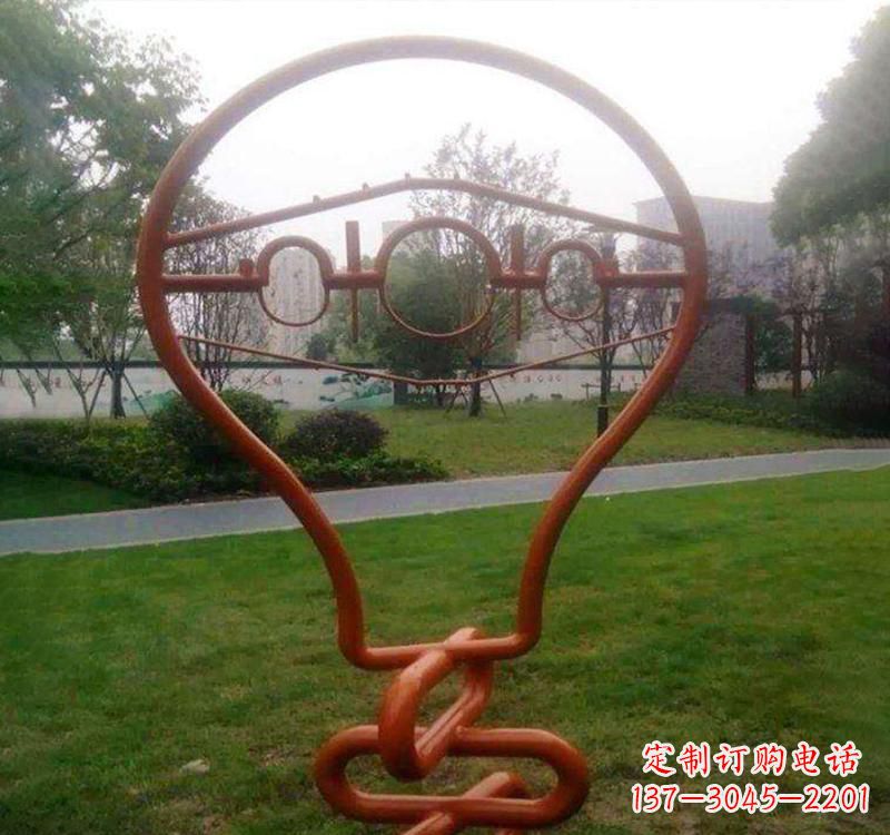 新乡不锈钢灯泡雕塑点亮城市之美