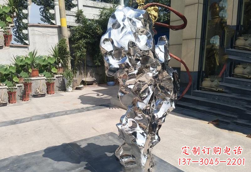 新乡太湖石雕塑传承中华文化精髓