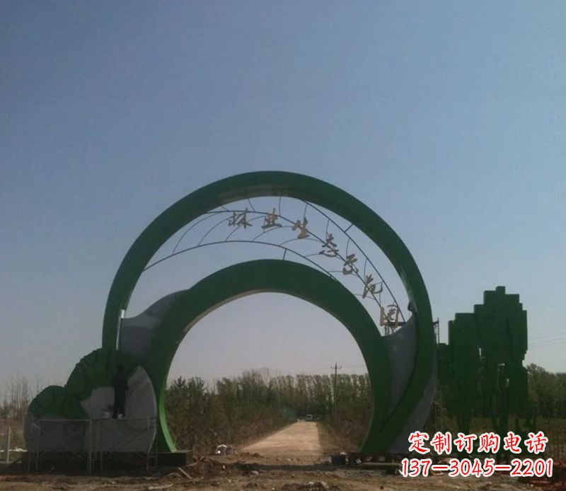 新乡不锈钢拱门雕塑给家园增添艺术气息