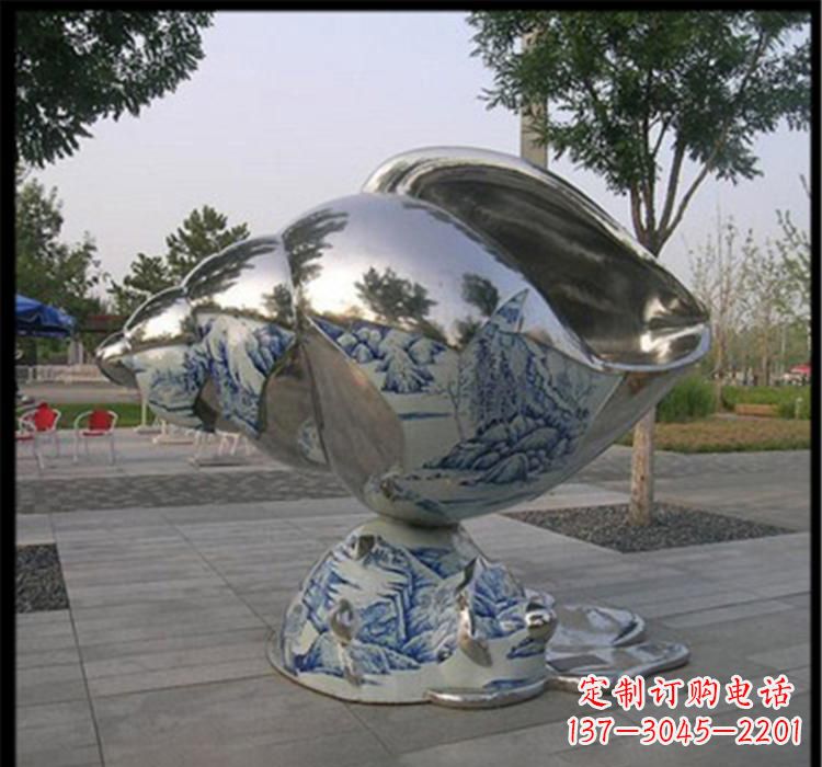 新乡不锈钢海螺景观雕塑2
