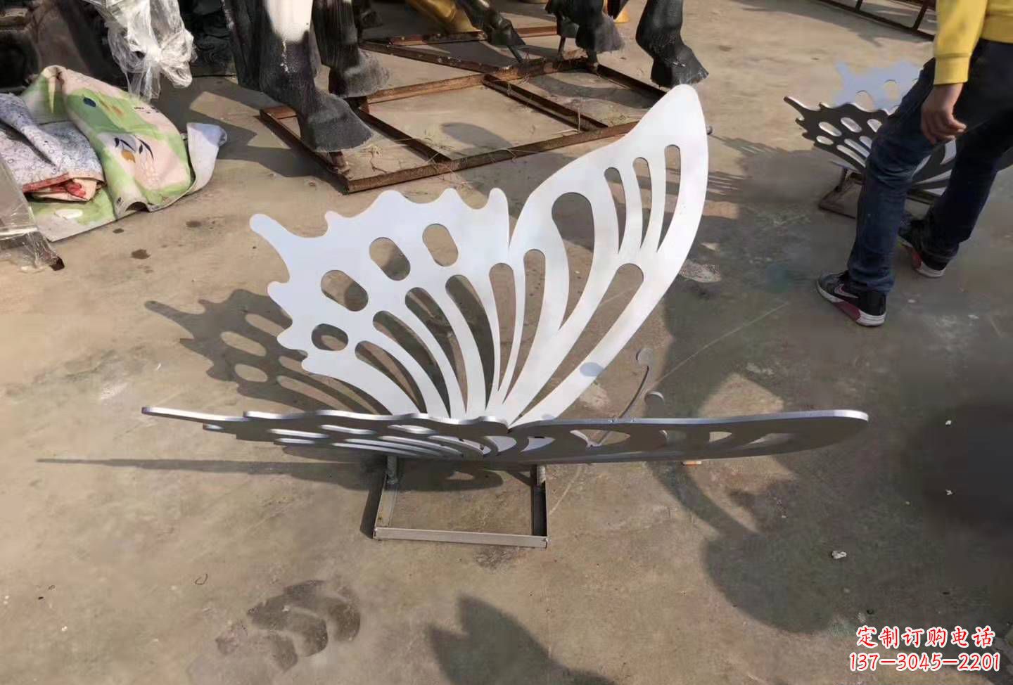 新乡不锈钢蝴蝶雕塑装点园林公园的精美艺术品