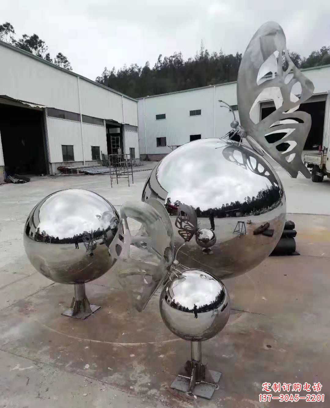 新乡不锈钢蝴蝶雕塑美丽而迷人