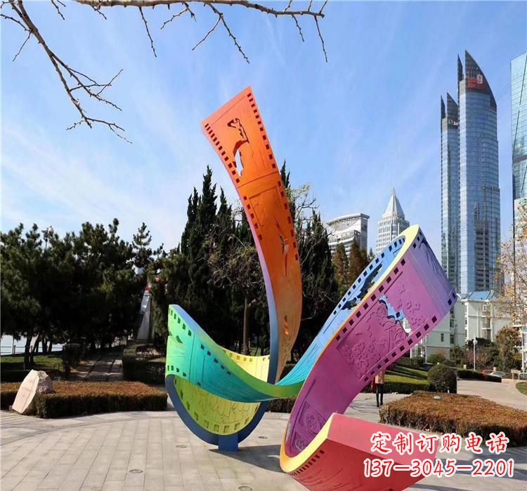 新乡波浪状的不锈钢胶卷雕塑