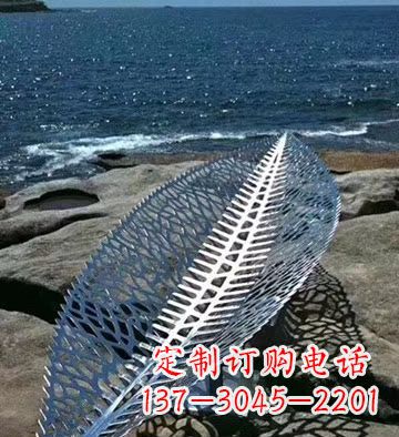 新乡不锈钢镂空树叶景观雕塑精致而又充满灵性