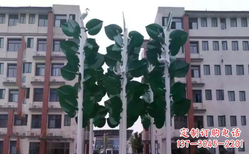 新乡浓郁绿意,不锈钢树叶雕塑