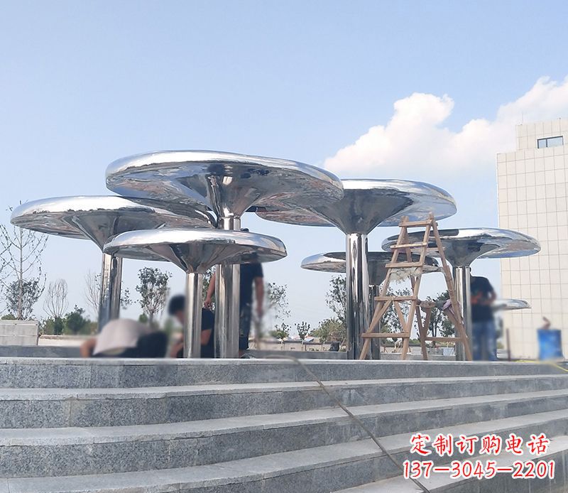 新乡艺术精美的不锈钢蘑菇公园雕塑