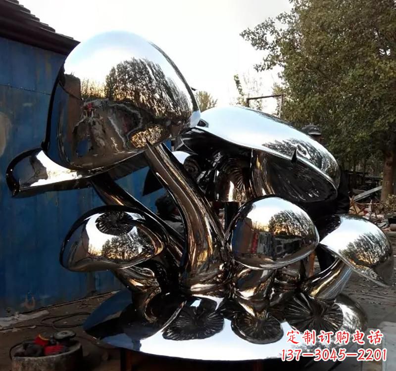 新乡不锈钢蘑菇雕塑给空间增添活力