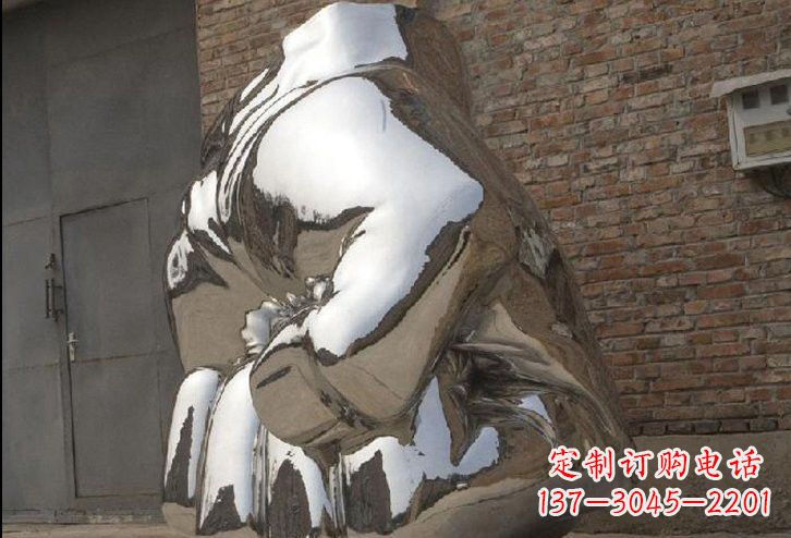 新乡不锈钢拳头雕塑给人以力量的象征