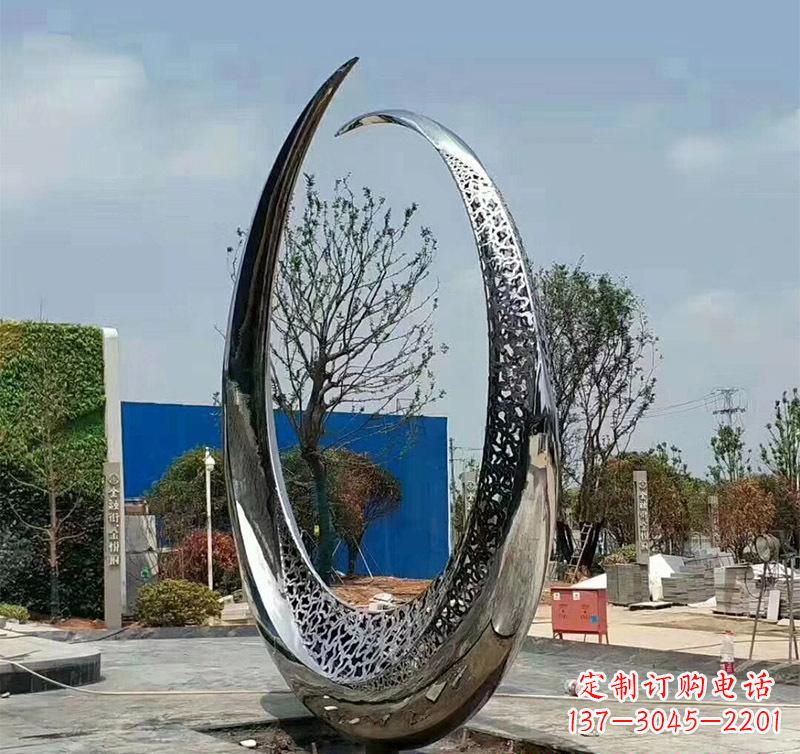 新乡不锈钢圆环雕塑将艺术与实用结合