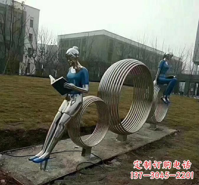 新乡圆环读书人雕塑