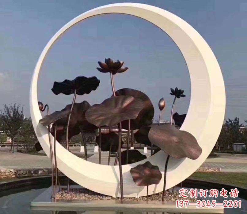 新乡环绕荷香不锈钢圆环雕塑
