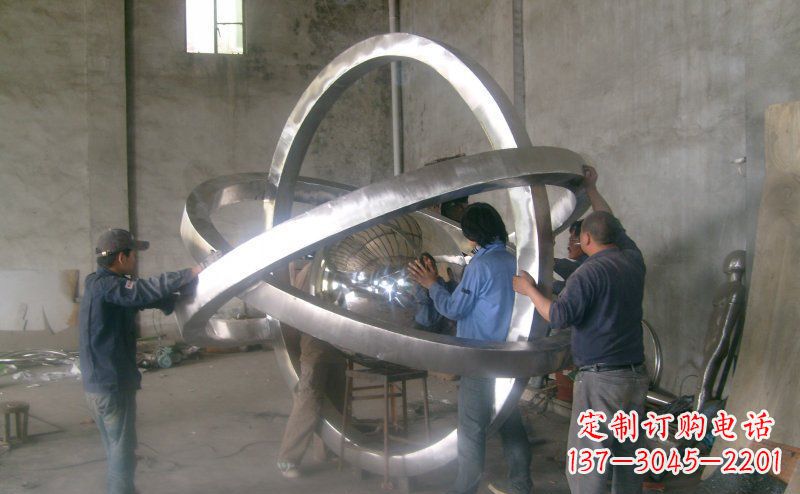 新乡不锈钢圆环雕塑——艺术之美