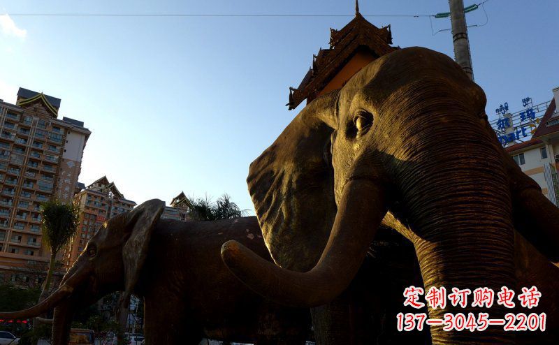 新乡步行街上的大象雕塑——给街道带来活力