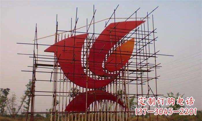 新乡城市和平鸽雕塑传递和平信息