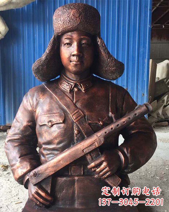 新乡持枪的雷锋半身像