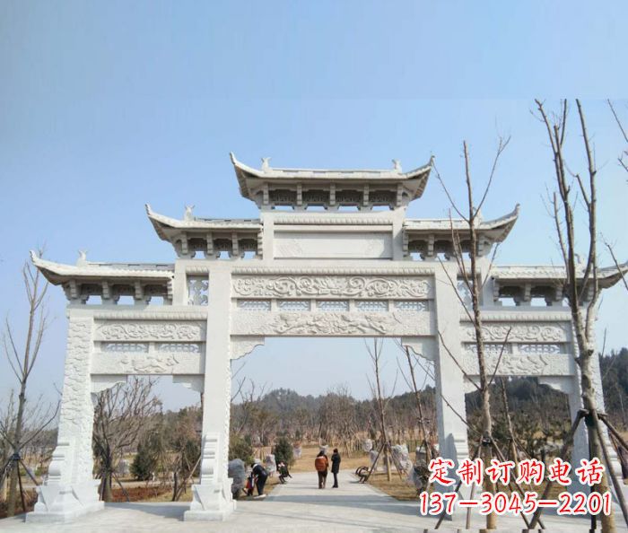 新乡“村口三门石雕牌楼”——悠久历史的见证