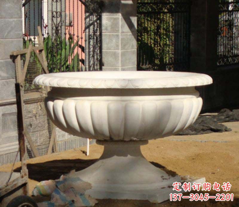 新乡精美大理石花盆雕塑