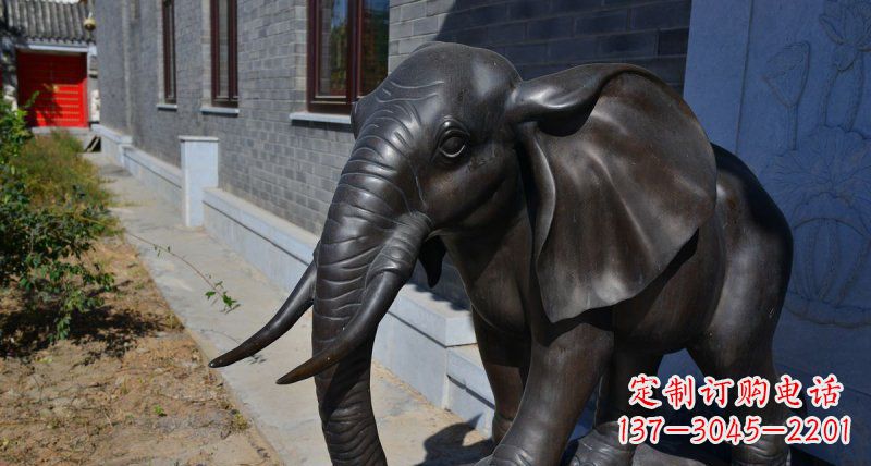 新乡优雅大象铜雕