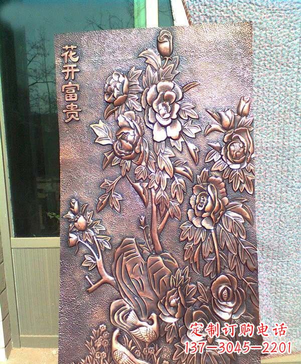 新乡锻铜牡丹雕塑