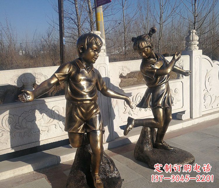 新乡浪漫圆满的精美花篮雕塑