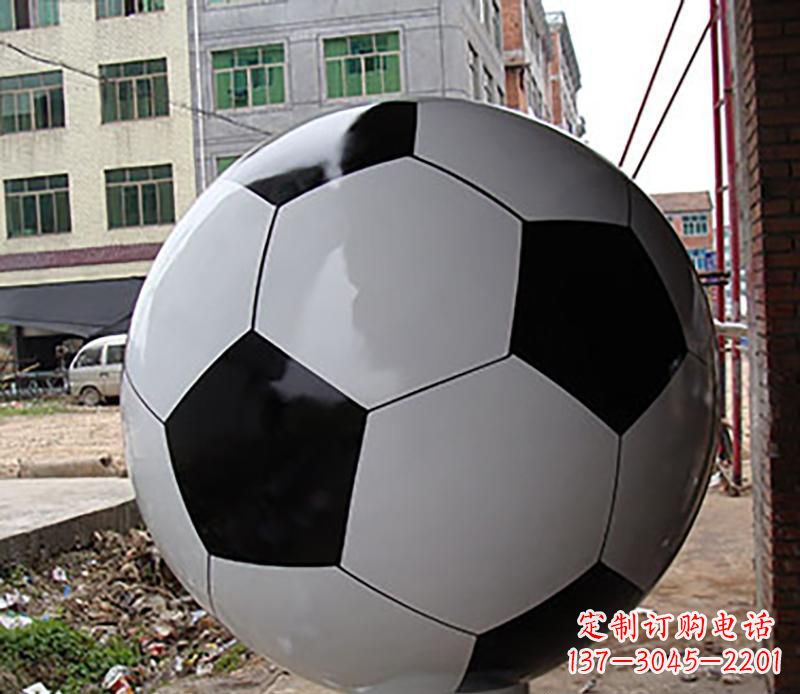 新乡公园不锈钢足球造型雕塑