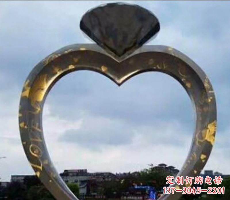 新乡公园不锈钢钻石戒指景观雕塑