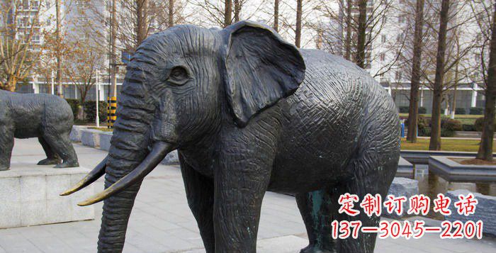 新乡公园大象动物雕塑