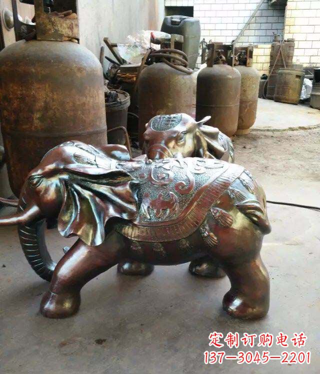 新乡公园大象招财动物铜雕 (2)