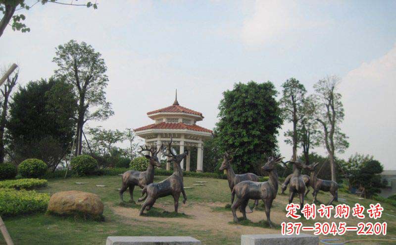 新乡公园群鹿动物铜雕