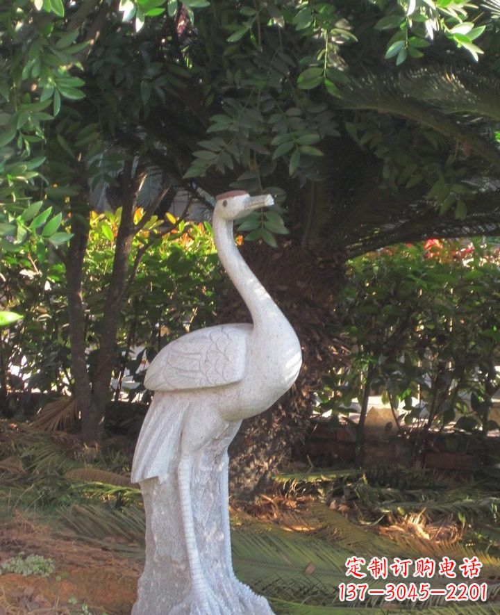 新乡仿真丹顶鹤凝结古朴之美的石雕