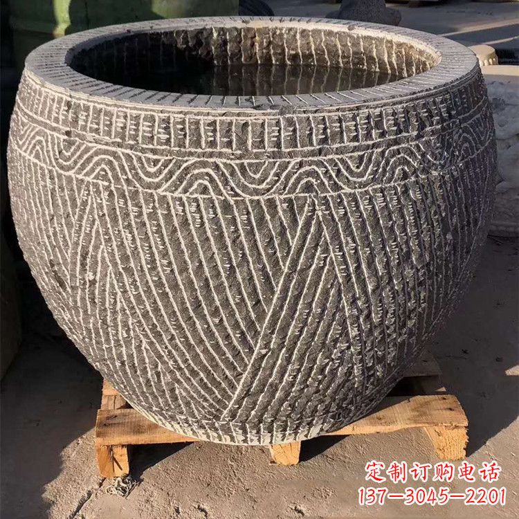 新乡精美鱼缸雕塑,装点你的花园