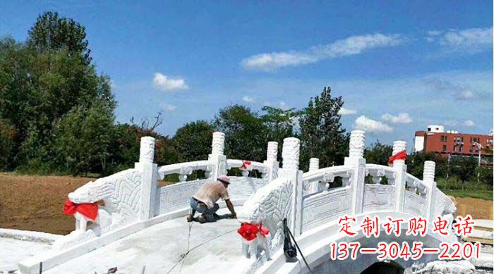 新乡景区汉白玉石雕拱桥