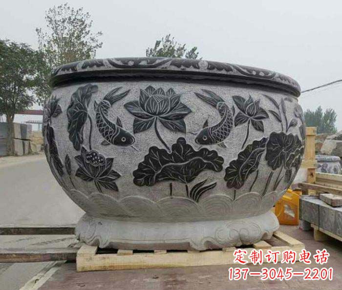 新乡中领雕塑出品,精致仿古圆水缸雕塑