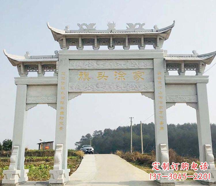 新乡三门牌坊石雕——精美雕塑,缔造传承